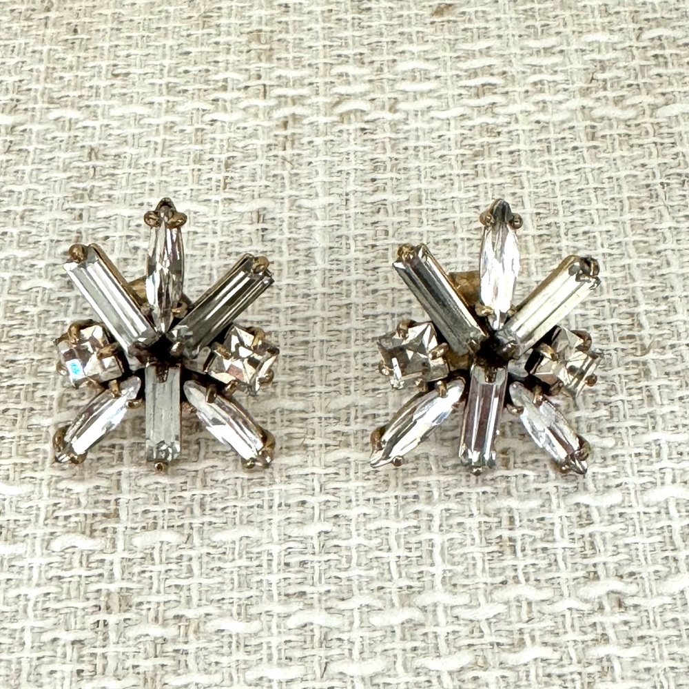 Vintage JCrew snowflake earrings.